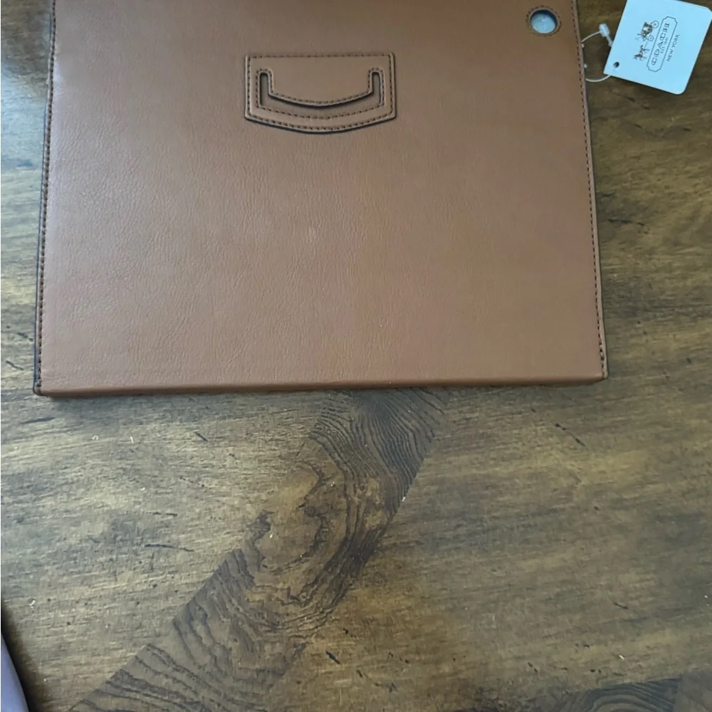 COACH Elegant Brown Leather IPad Case NWT MSRP $198